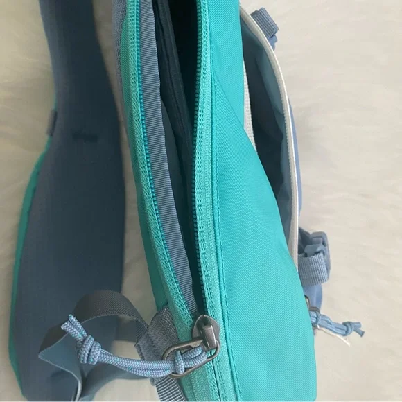 New with tag Patagonia Fresh Teal ATOM SLING 8L bag - Picture 7 of 8
